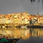 Pool & Sea Oporto