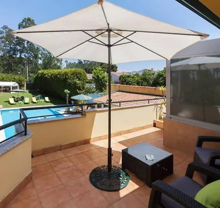 Pool & Sea Oporto منزل للإقامة *