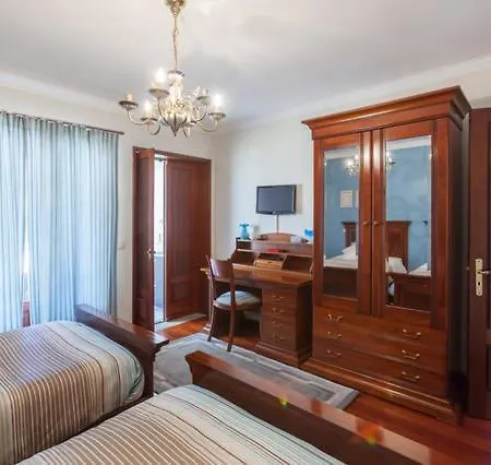 Pool & Sea Oporto منزل للإقامة *