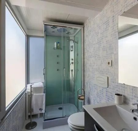 Pool & Sea Oporto منزل للإقامة *