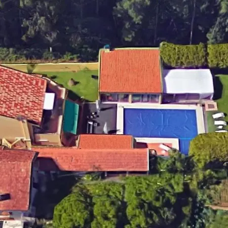 Pool & Sea Oporto منزل للإقامة
