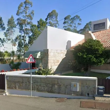 Pool & Sea Oporto منزل للإقامة *