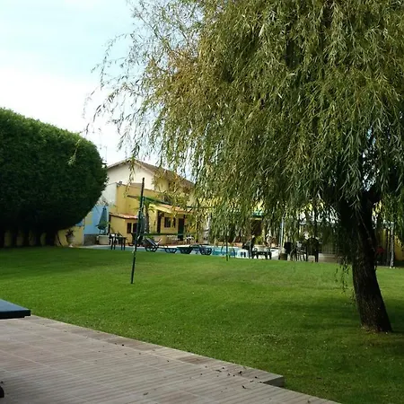 Pool & Sea Oporto منزل للإقامة *