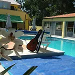 Pool & Sea Oporto 에스피뇨